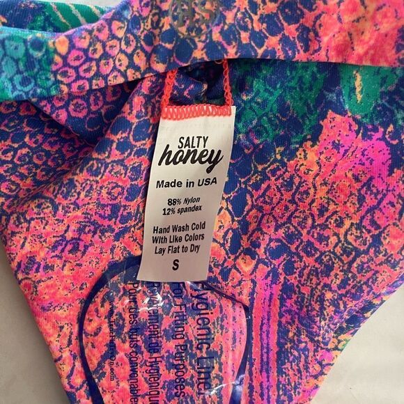 Salty Honey Neon LOW RIDER BOTTOM in VENOM Snakeprint - Picture 5 of 9